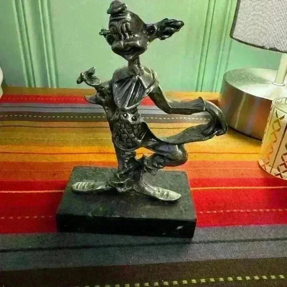 Pewter Clown on Base - Picture 1 of 6